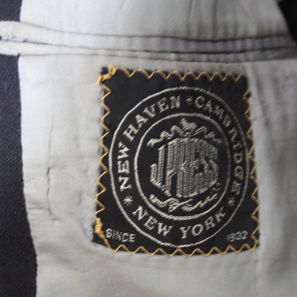 Black men's sports coat with metal fish buttons. - Picture 5 of 8